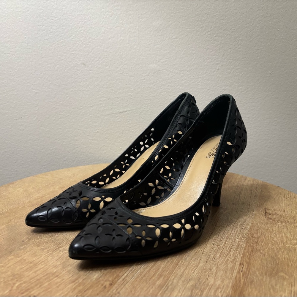 Michael Kors Black Laser Cut Leather Pointed Toe Heels Pumps Classic Floral